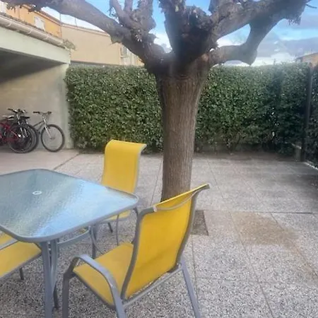 בית נופש Pavillon Au Bord De La *