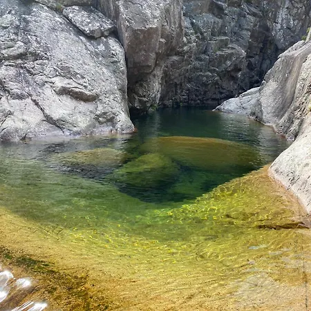 Pavillon Au Bord De La * 波吉奥· 梅扎纳